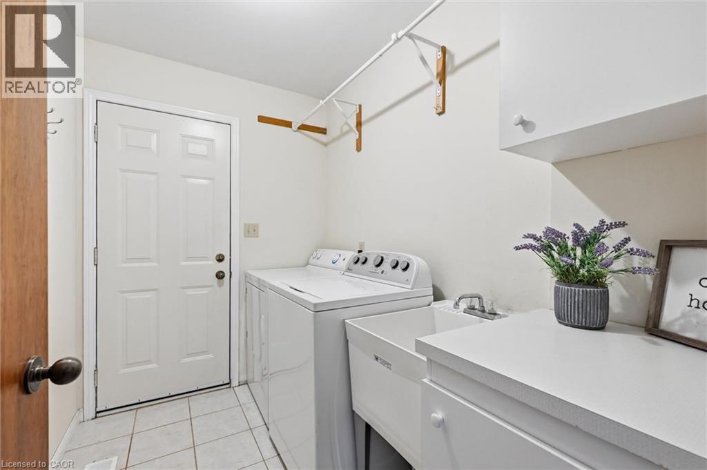 28 Rousseaux Street Property Photo 37