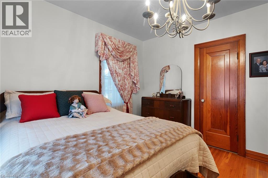 119 Church Street E Property Photo 16