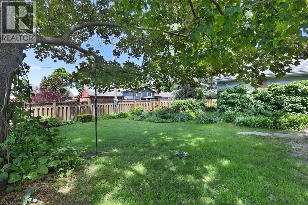 119 Church Street E Property Photo 32