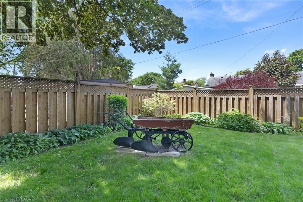 119 Church Street E Property Photo 33