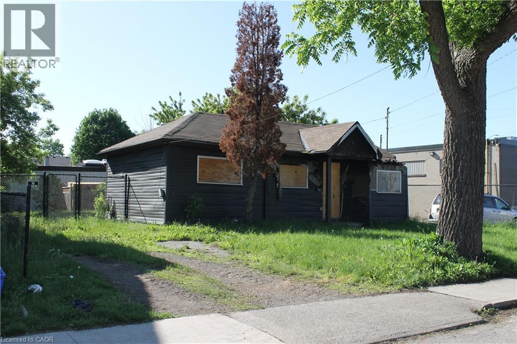 127 Robins Avenue Property Photo 3