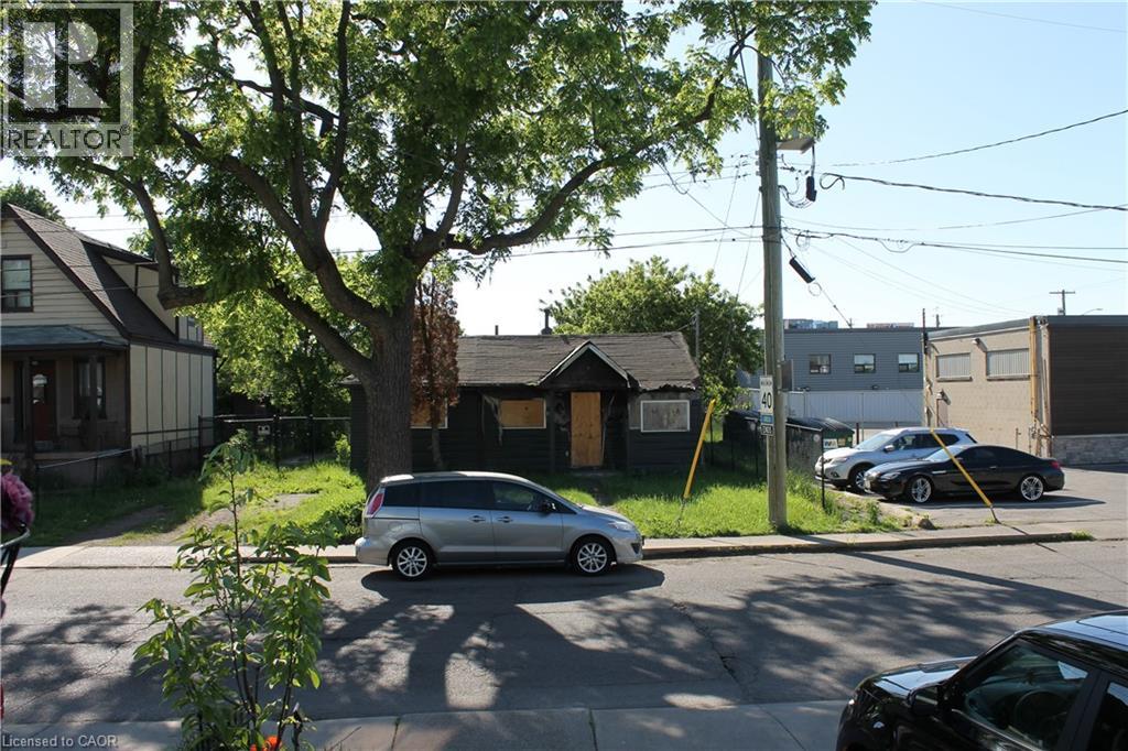 127 Robins Avenue Property Photo 6