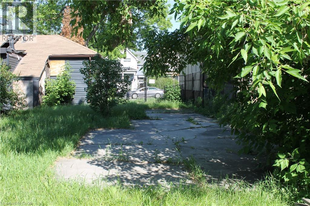 127 Robins Avenue Property Photo 10