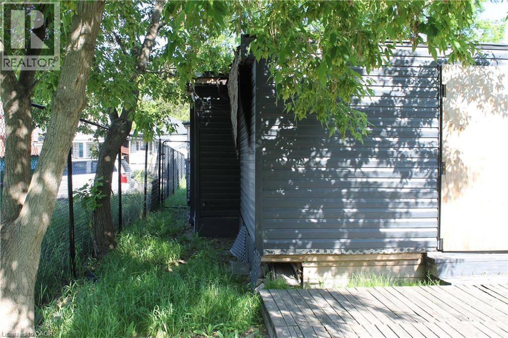 127 Robins Avenue Property Photo 12