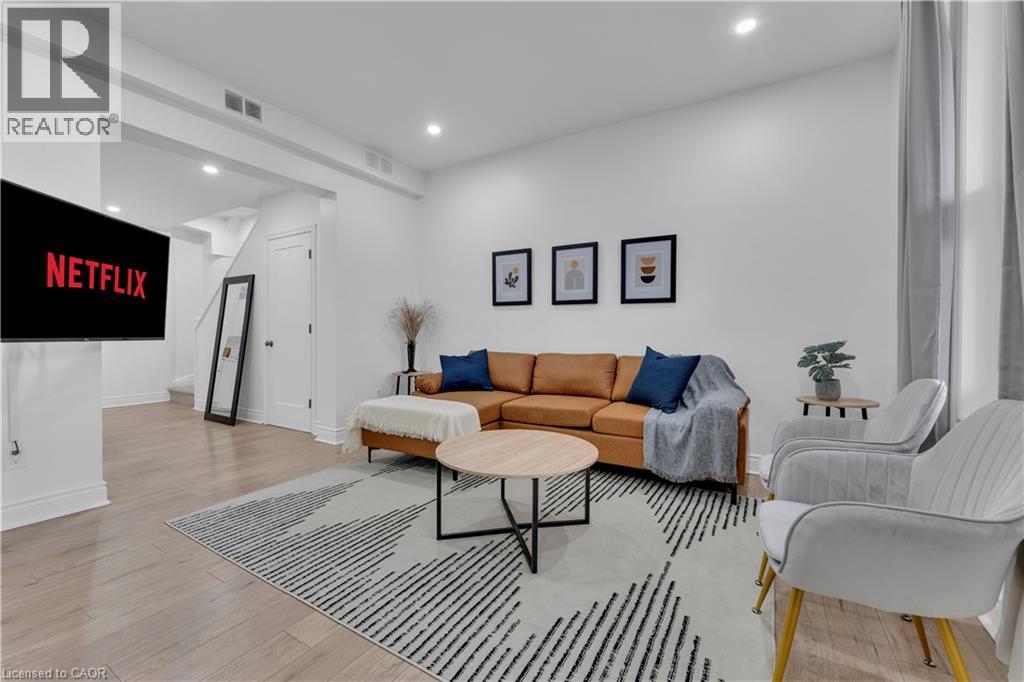 237 West Avenue N Property Photo 1