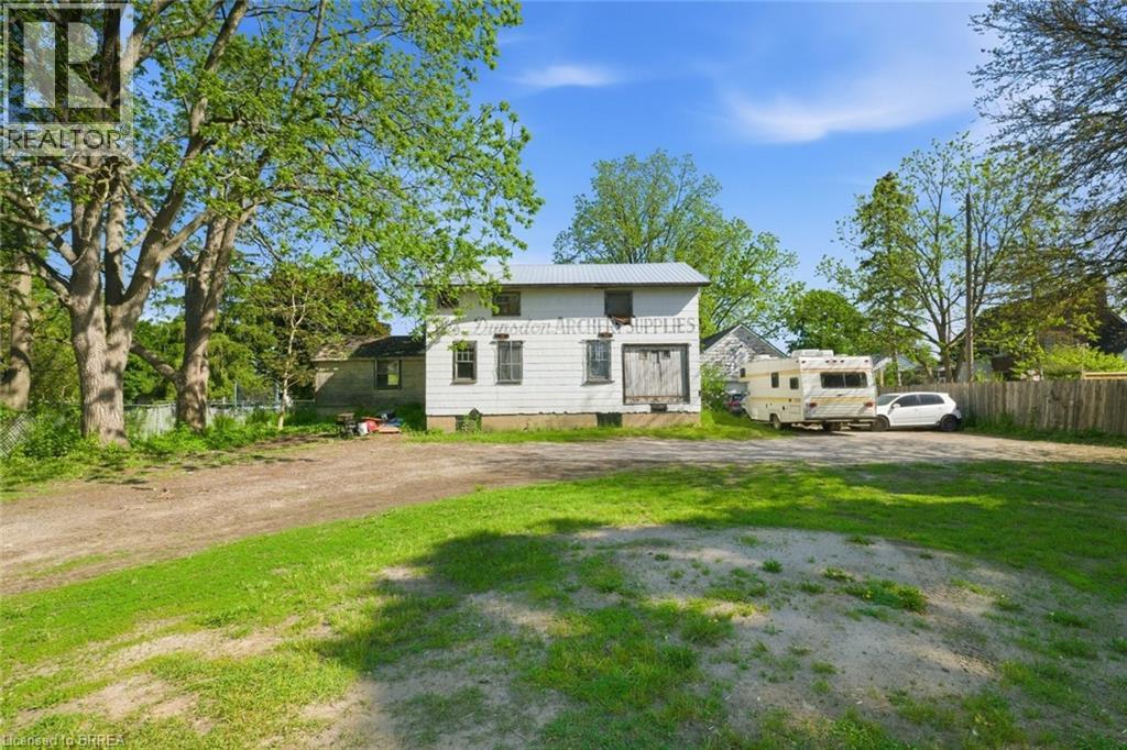 816 Colborne Street E Property Photo 41