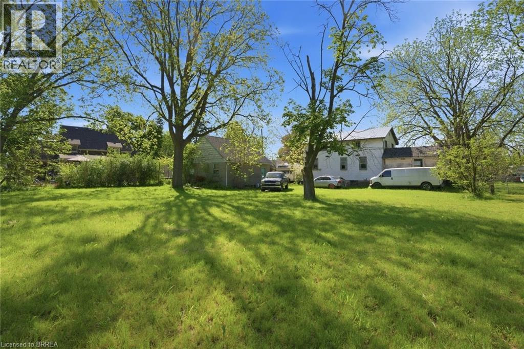 816 Colborne Street E Property Photo 47