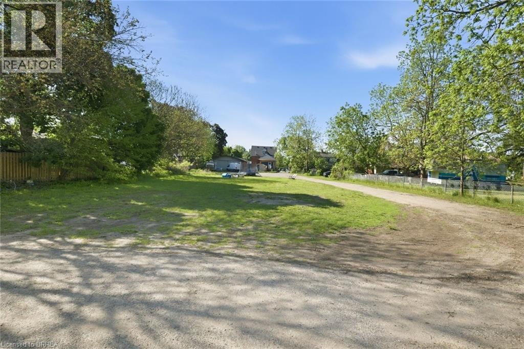 816 Colborne Street E Property Photo 49