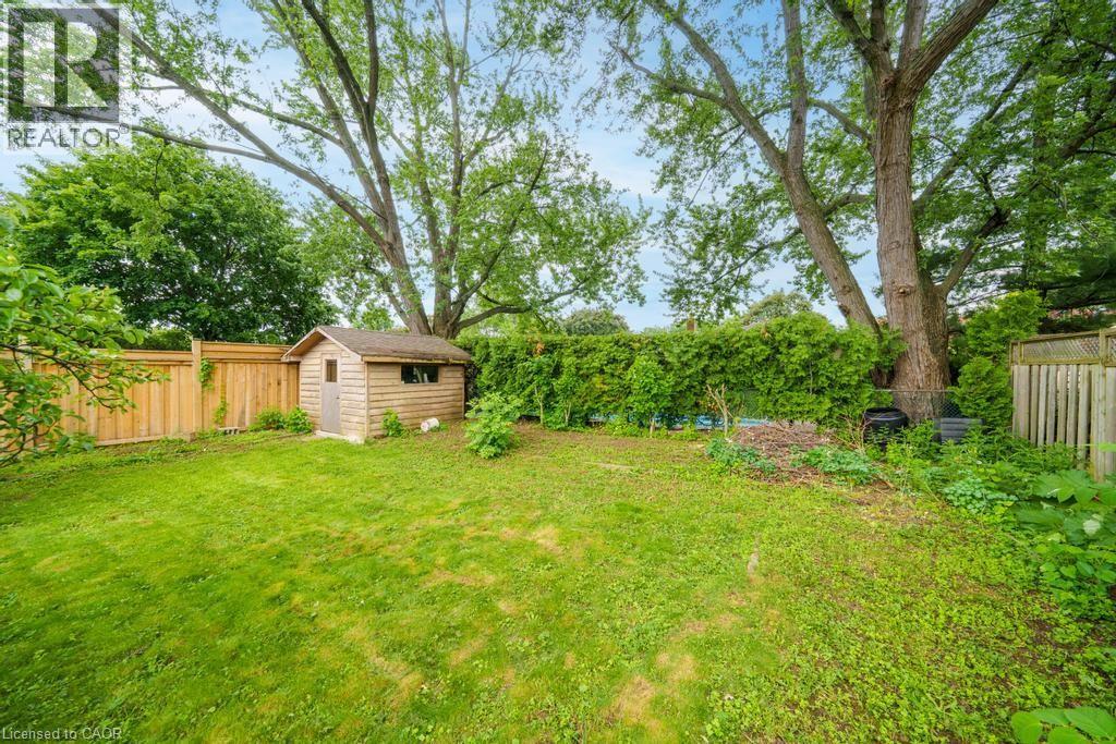 662 Montego Crescent Property Photo 45