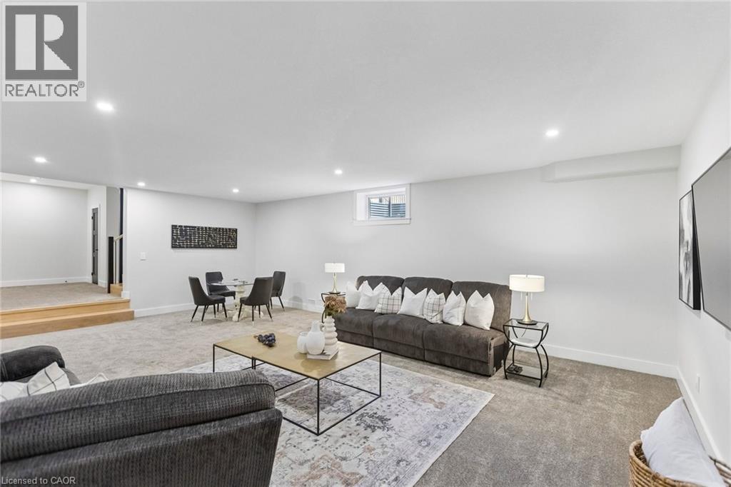 95 Pondcliffe Drive Property Photo 45