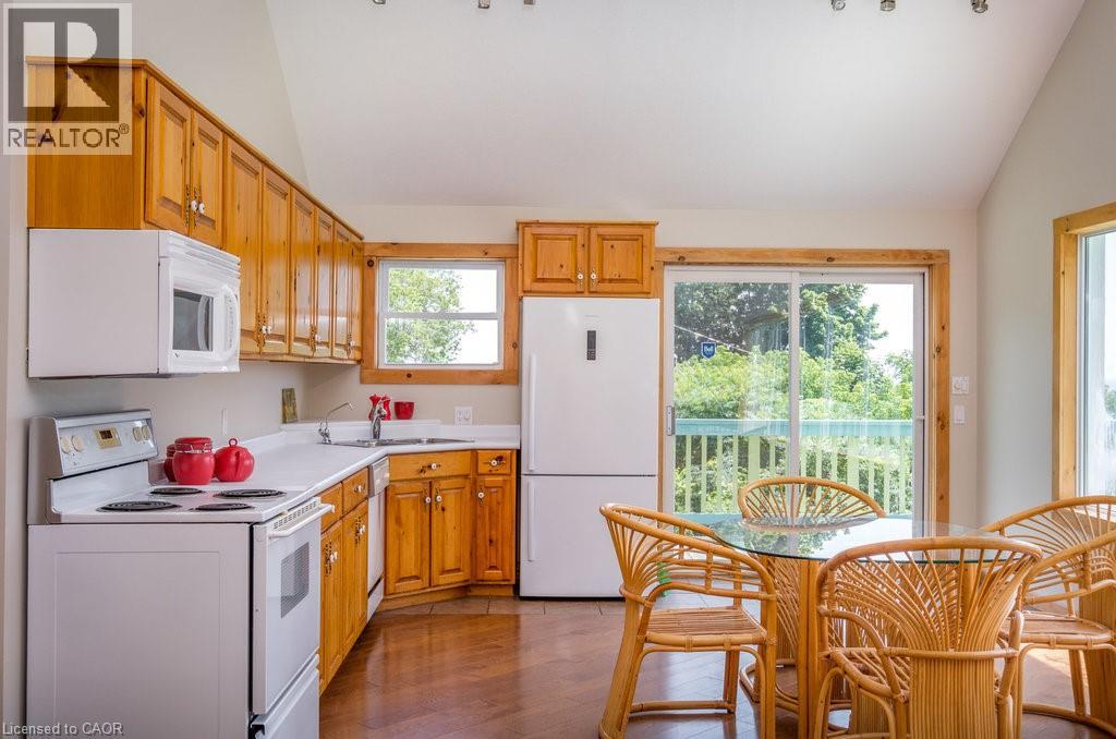 210 Hillside Avenue Property Photo 11