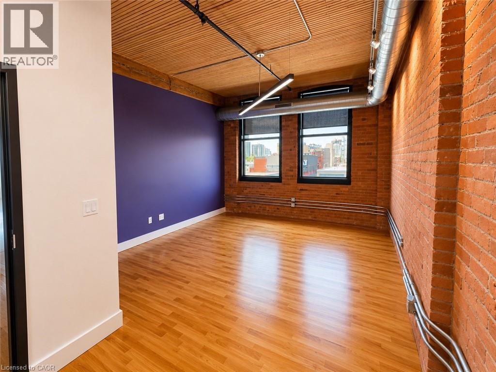 69 John Street S Unit# 450 Property Photo 6