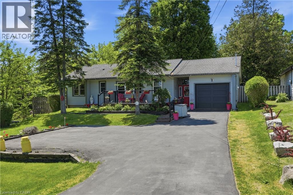 925 Highway 6 N Property Photo 1