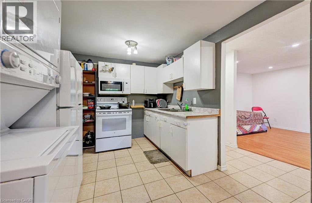53 Helene Crescent Property Photo 15