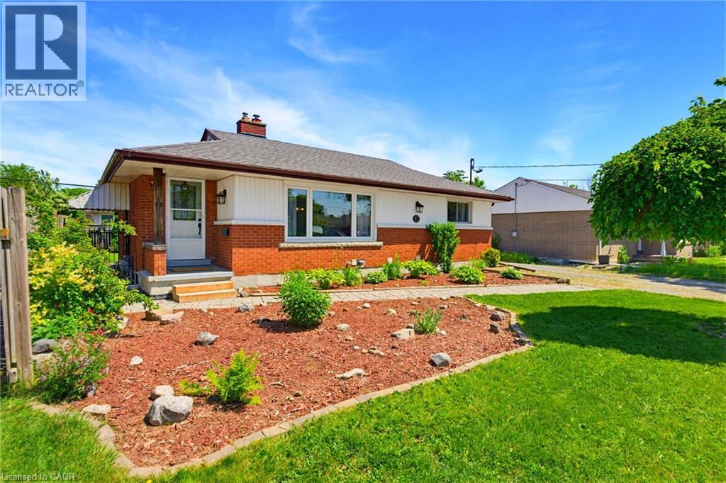 17 BROADMORE Avenue Property Photo 1