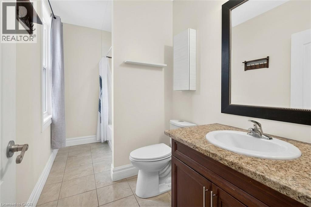 221 Grand River Avenue Property Photo 13