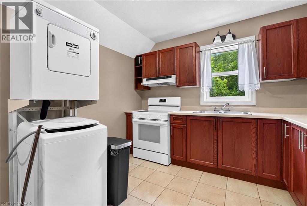 221 Grand River Avenue Property Photo 19