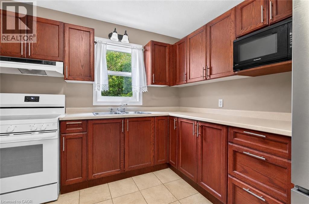 221 Grand River Avenue Property Photo 20