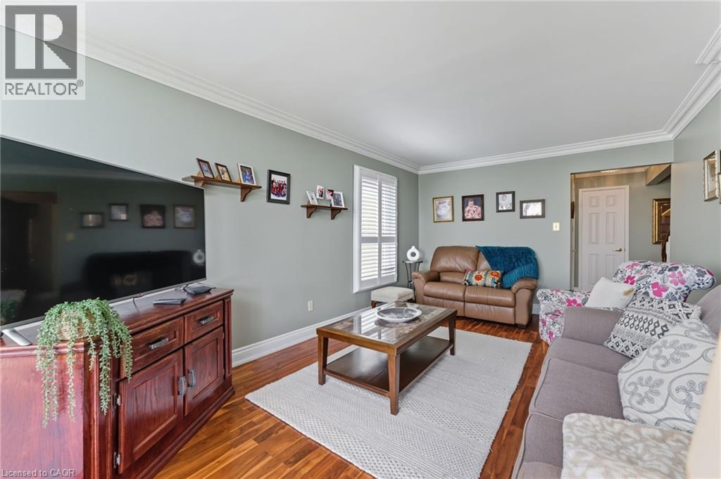3043 Vanderbilt Road Property Photo 11