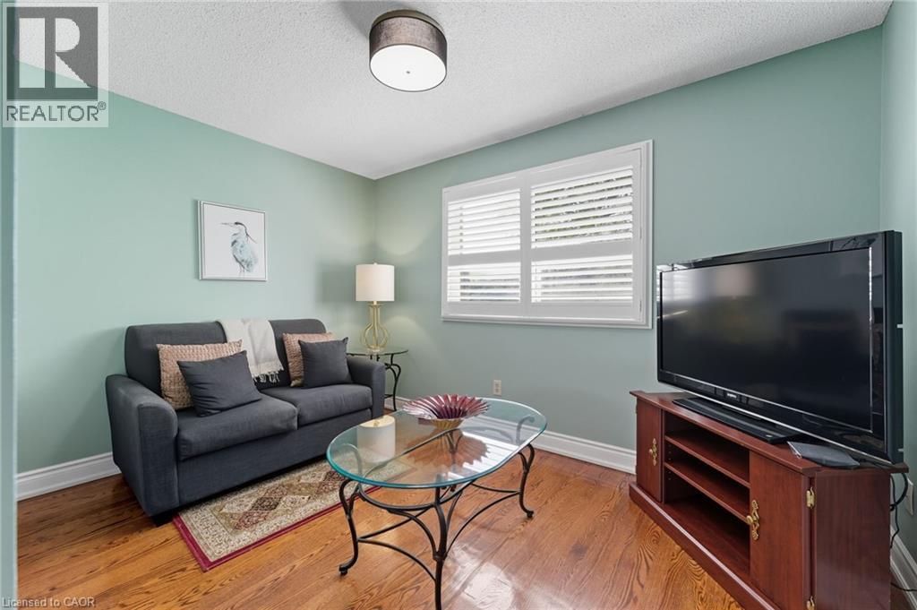3043 Vanderbilt Road Property Photo 20