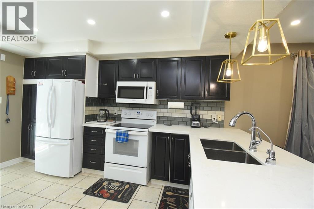 334 St. Lawrence Drive Property Photo 10
