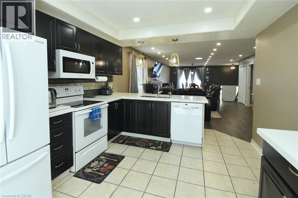 334 St. Lawrence Drive Property Photo 13