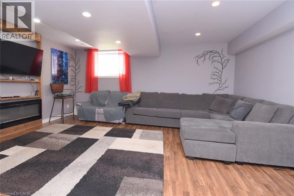 334 St. Lawrence Drive Property Photo 17