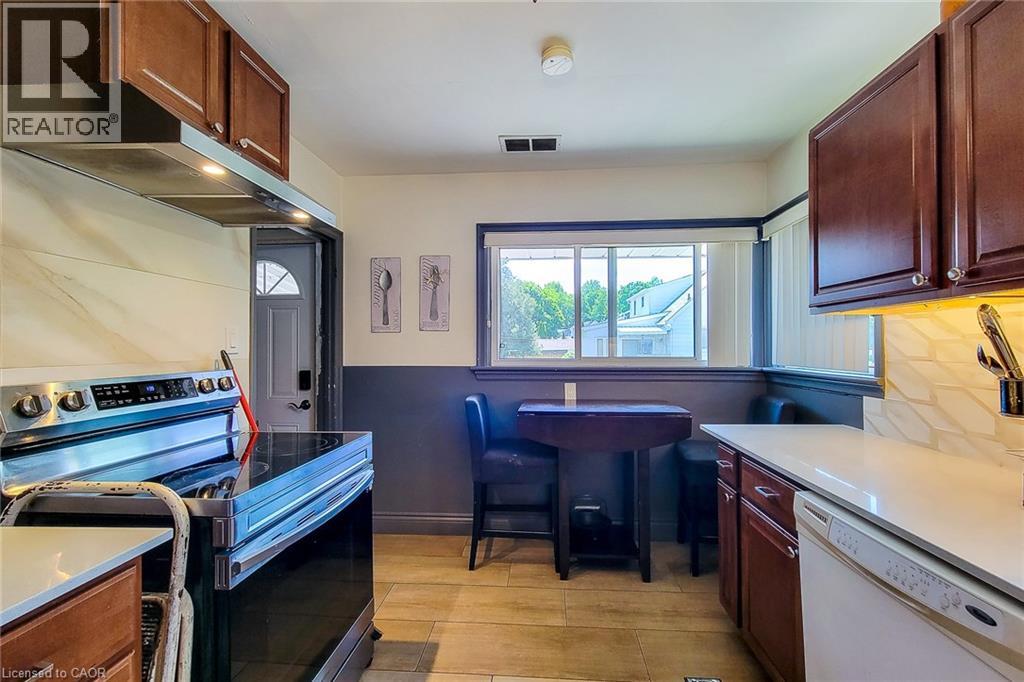 29 King Street W Property Photo 27