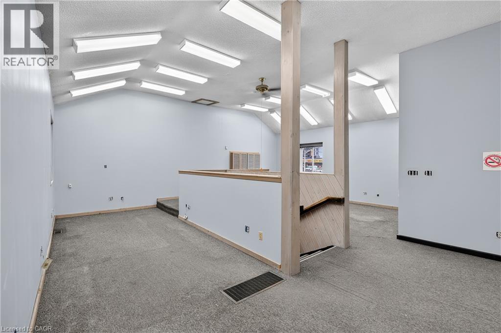 75 Young Street Property Photo 3