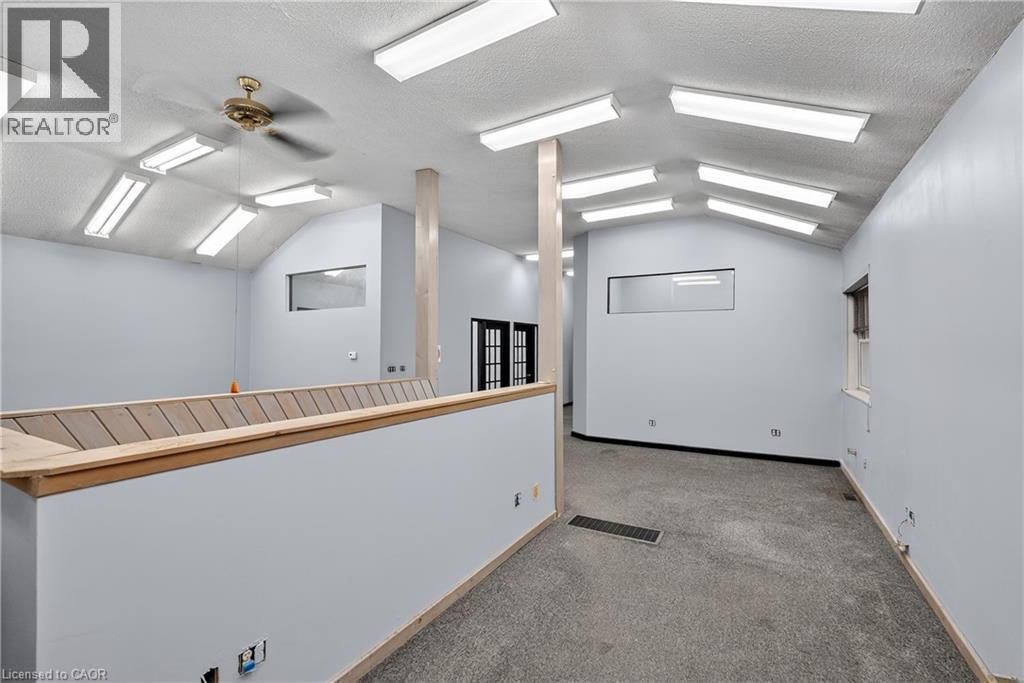 75 Young Street Property Photo 5