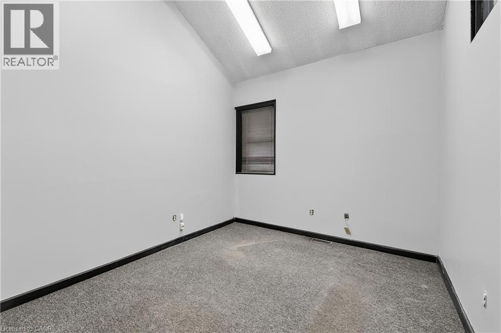 75 Young Street Property Photo 7