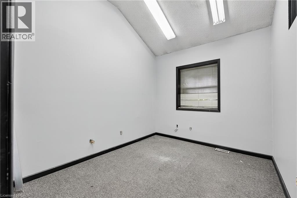 75 Young Street Property Photo 9