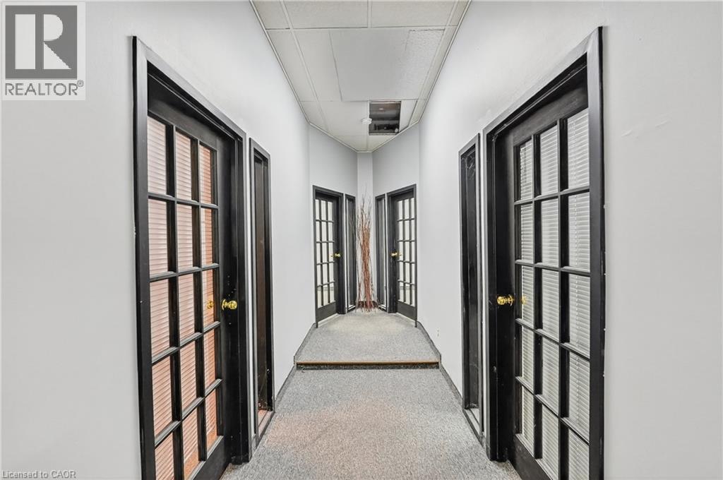 75 Young Street Property Photo 17