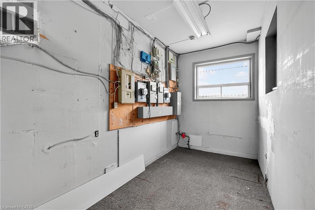 75 Young Street Property Photo 21