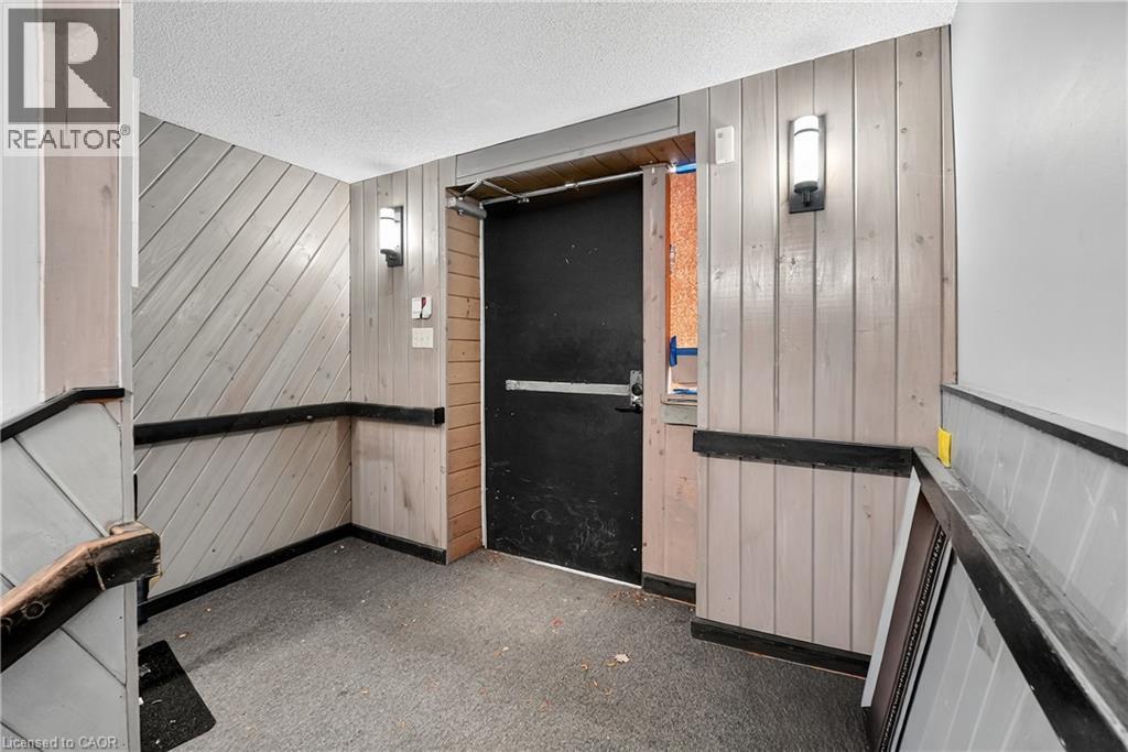 75 Young Street Property Photo 23