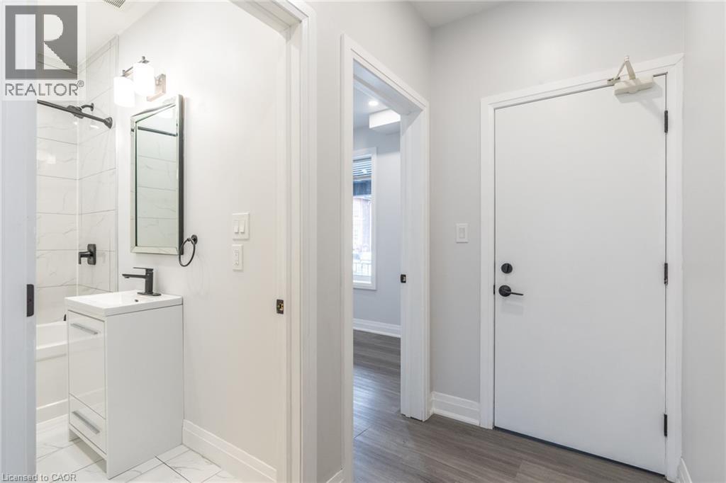 536 Cannon Street E Property Photo 4