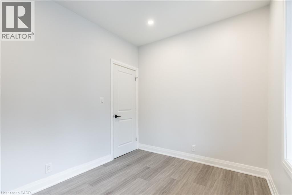 536 Cannon Street E Property Photo 5