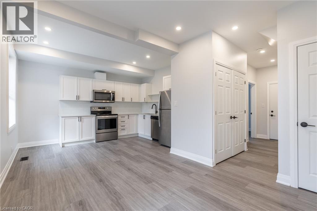 536 Cannon Street E Property Photo 11