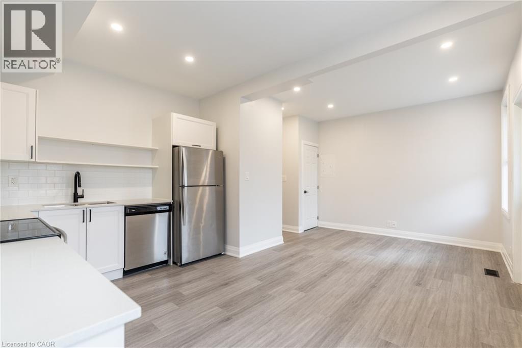 536 Cannon Street E Property Photo 14