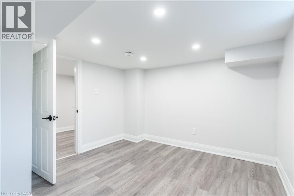 536 Cannon Street E Property Photo 20