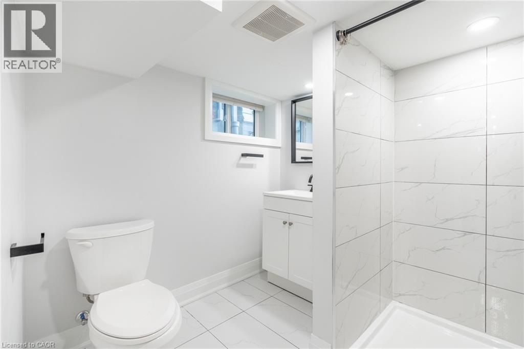 536 Cannon Street E Property Photo 21