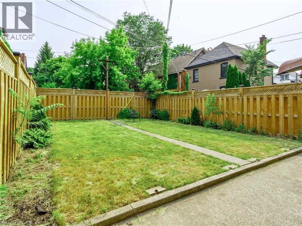 536 Cannon Street E Property Photo 42