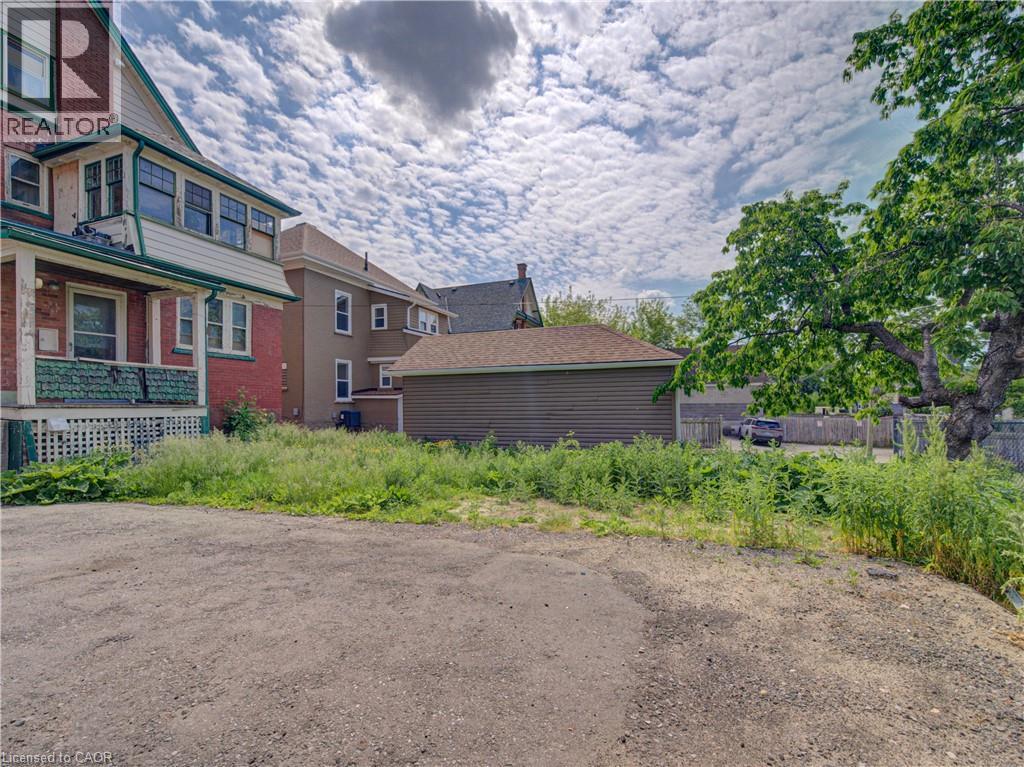 59 Irvin Street Property Photo 42