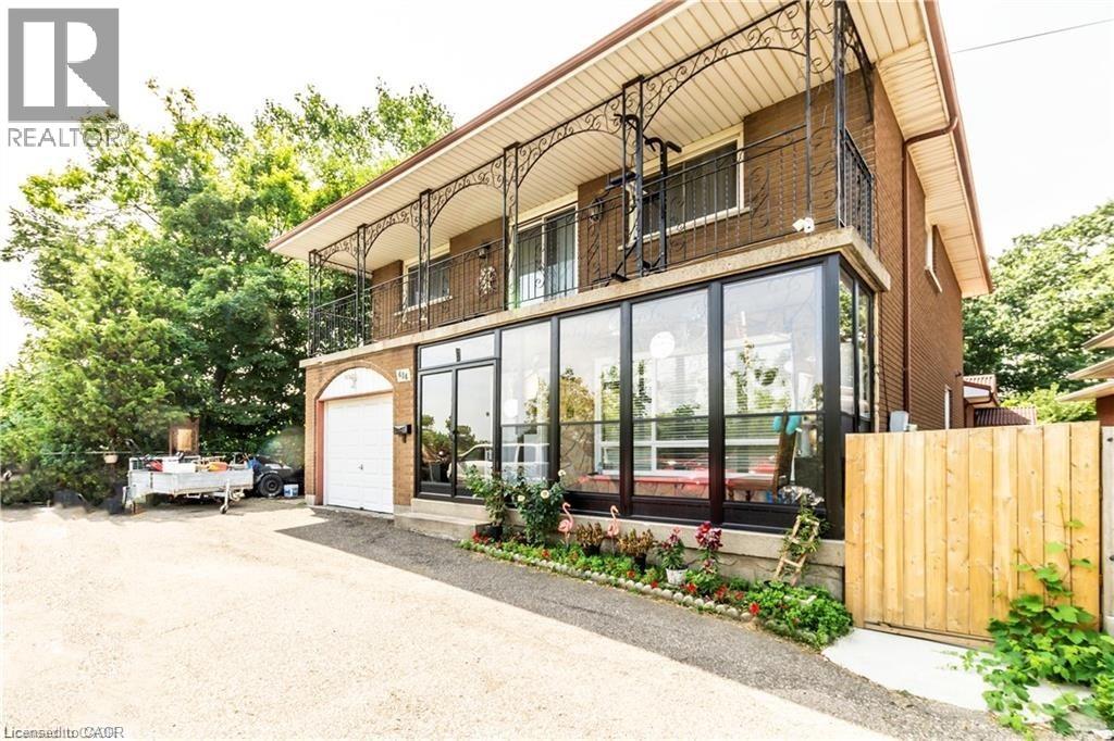 404 Queenston Road Property Photo 2