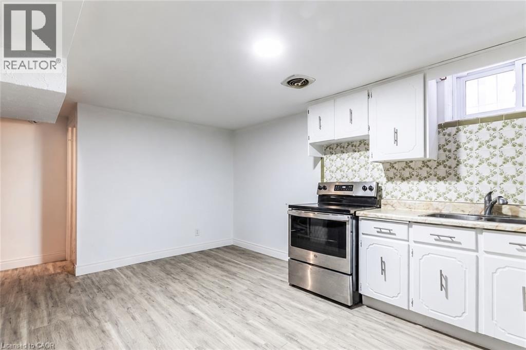 404 Queenston Road Property Photo 4