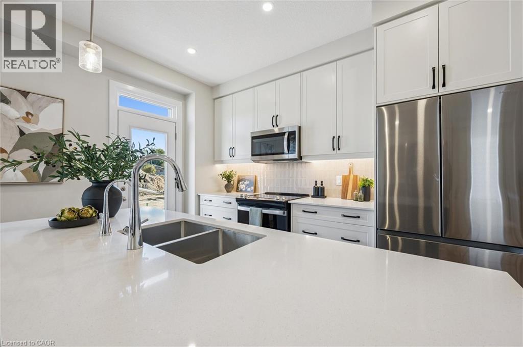 125 Catherine Street Property Photo 3