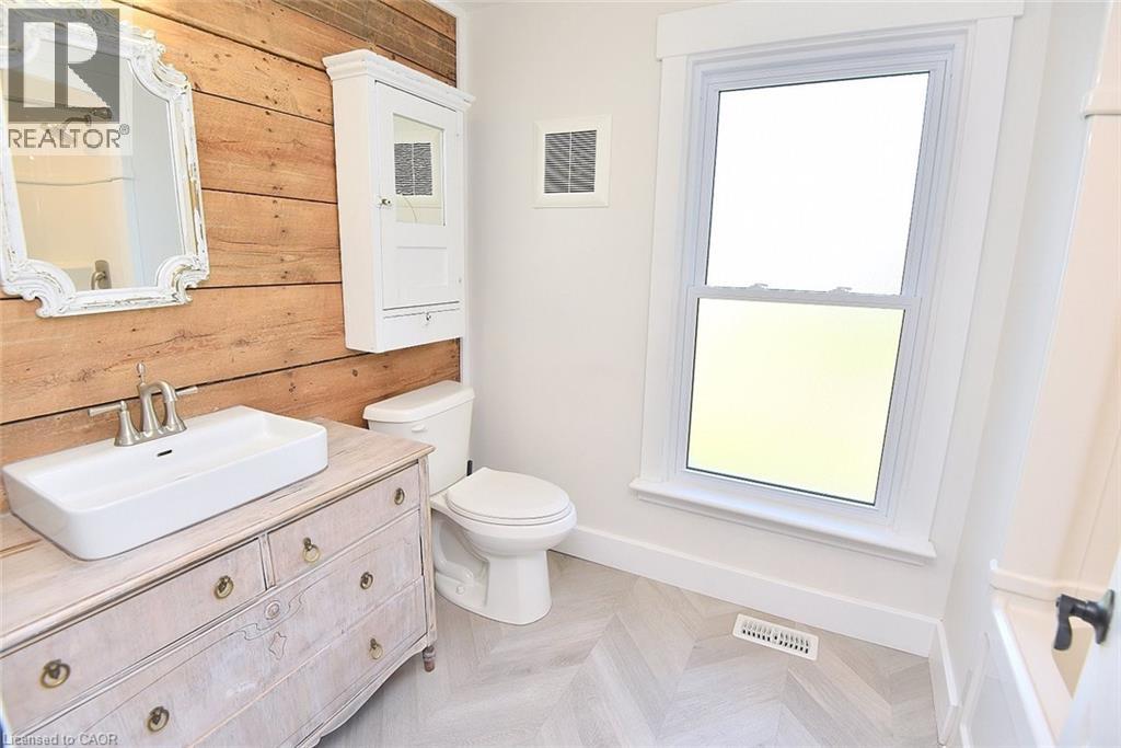 335 Haldimand Rd 12 Property Photo 25