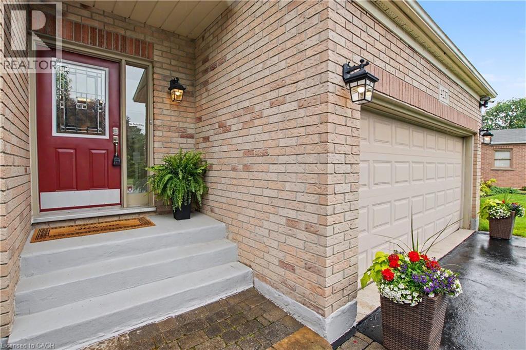4237 Millcroft Park Drive Property Photo 4