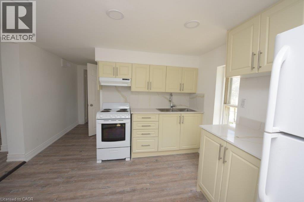 79-71 Cedar Street Property Photo 3