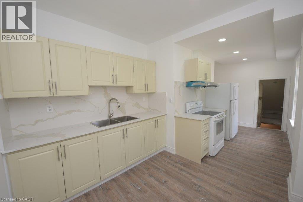 79-71 Cedar Street Property Photo 15